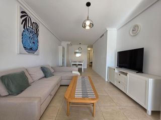 Piso en alquiler en El Padrón - El Velerín - Voladilla en Estepona