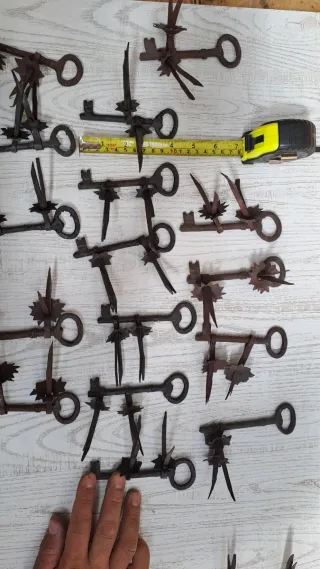 Tiradores de llavín forja artística