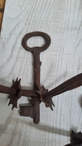 Tiradores de llavín forja artística