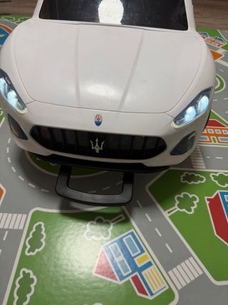 Coche eléctrico infantil con mando
