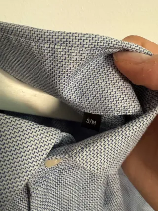 Camisa de vestir azul con microestampado