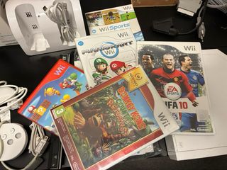 Pack Nintendo Wii con juegos y accesorios