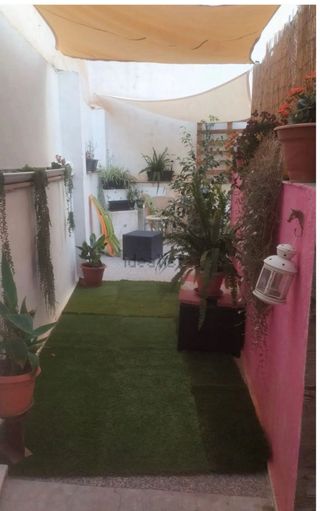 Habitación con gran patio privado