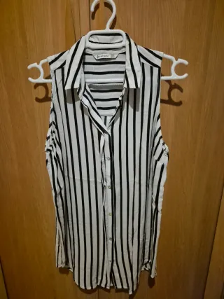 Camisa Stradivarius Rayas Blanco y Negro