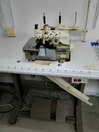 Siruba 757FT Máquina de Coser Overlock