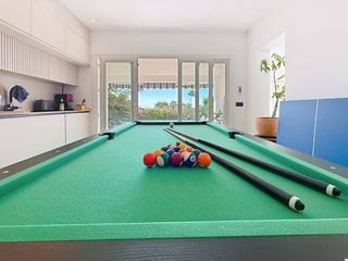 Mesa Billar/Ping Pong Convertible Negra + acces.