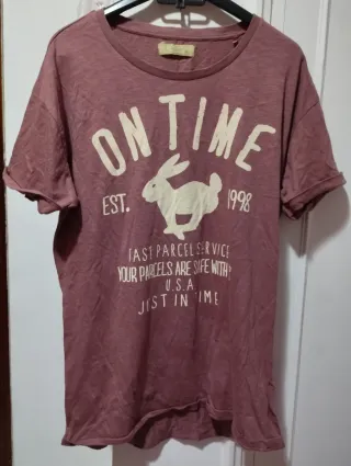 Camiseta Bershka rosa