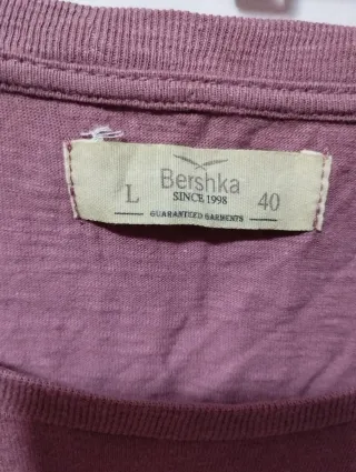 Camiseta Bershka rosa