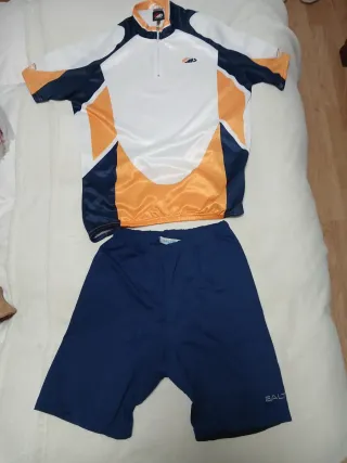 Abito da Ciclismo Arancione e Bianco