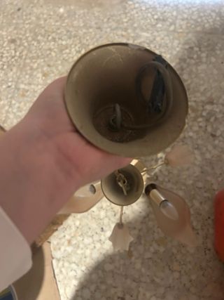 Lámpara techo tulipas rosadas metal dorado vintage