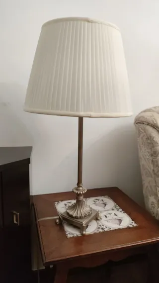 Lámpara de mesa vintage tela y metal