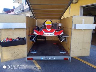 Kart Iame X30 con remolque doble.