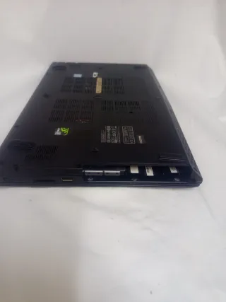 Portátil MSI Heroes of the Storm.falta desc dur