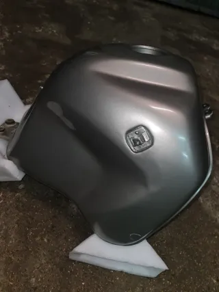 Depósito gasolina Honda Varadero 1000