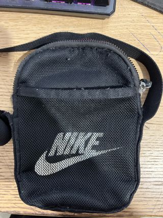 Bandolera Nike Negra Pequeña