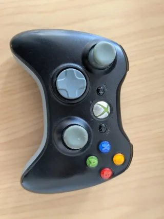 Xbox 360 Negra + Mando + 180+ Juegos