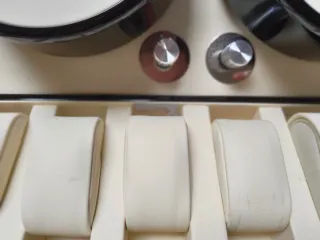 Caja guarda relojes automática