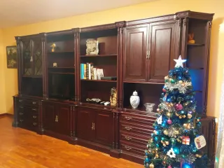 Mueble de salón clásico de madera