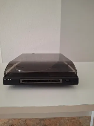 Giradischi Sony modello PS-J10