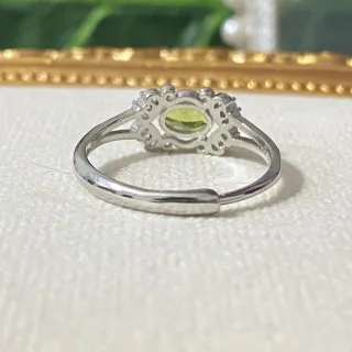 Anillo de Peridoto natural