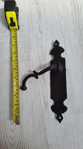 Media manivela antigua forja artística