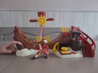 Barcos piratas de juguete