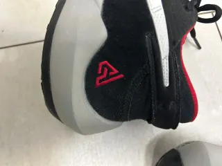 Zapatillas Baloncesto Nike Negras y Rojas