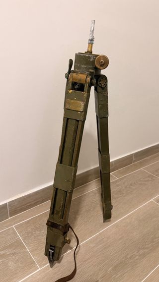 Trípode militar y Declinatoria N°201