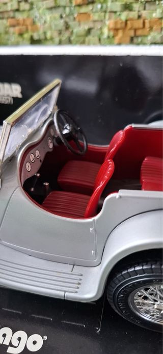 Jaguar SS 100 (1937) – Burago – Escala 1:18