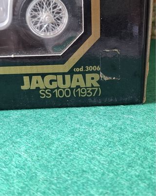 Jaguar SS 100 (1937) – Burago – Escala 1:18