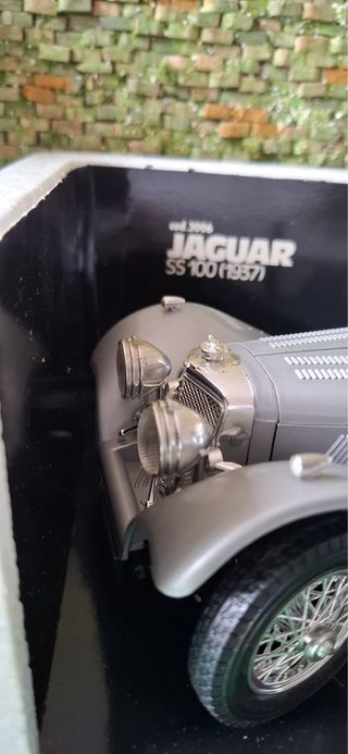 Jaguar SS 100 (1937) – Burago – Escala 1:18