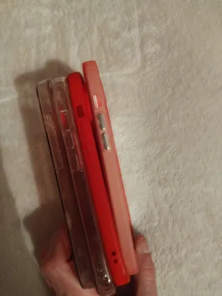 Fundas iPhone 15 (2 transparentes, 1 roja, 1 Minni