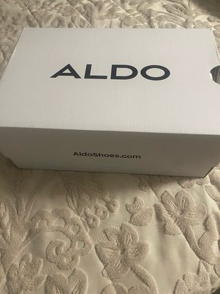 Sandalias ALDO blancas elegantes