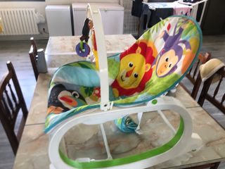 Mecedora bebé Fisher-Price jungla