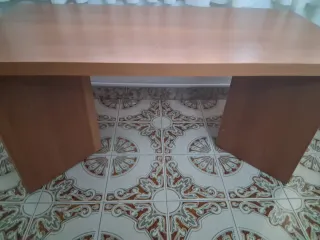 Mueble de esquina madera y lámpara