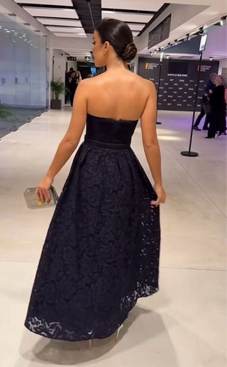 Vestido bordados perforados