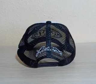 Gorra trucker PSYCHONE blanca y negra