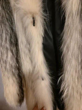 Chaquetón piel de zorro beige y gris