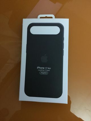 Funda Apple iPhone 17 Air Piel con MagSafe