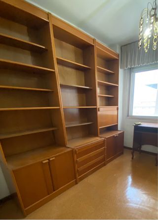 Librería de madera modular