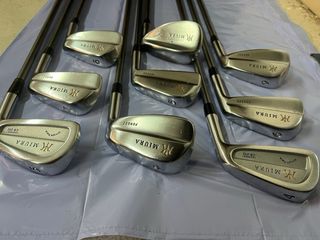 Palos de golf Miura CB-202