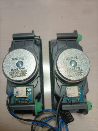 Altavoces TV LG modelo 32LT340C9ZB. - Diseñado