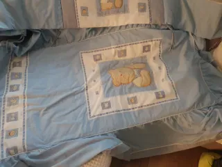 Protector cuna, cojín, sábanas y mantita Edredón.m