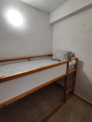 Cama alta infantil KURA IKEA con colchón