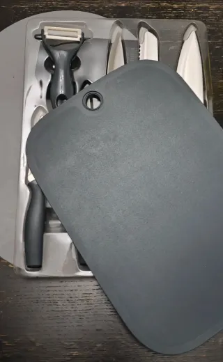 Set 5 Cuchillos, Pelador y Tabla