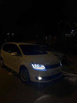 Volkswagen Touran 2011 1.6 TDI