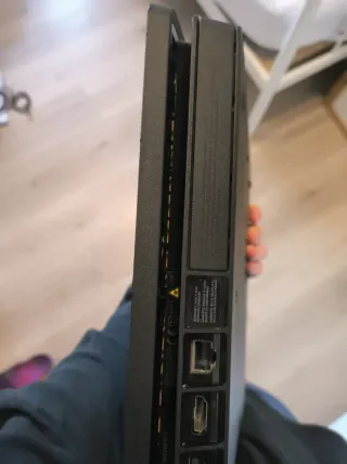 PS4 Slim + GTA 5 disco y más juegos