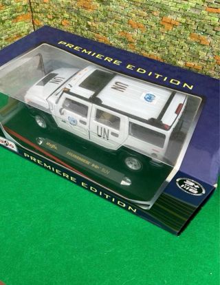 Hummer H2 “UN” – Maisto Premiere Edition – 1/18