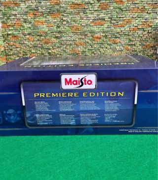 Hummer H2 “UN” – Maisto Premiere Edition – 1/18