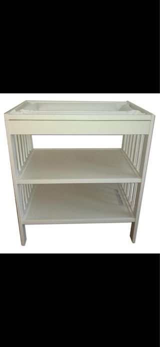Cambiador de bebé blanco